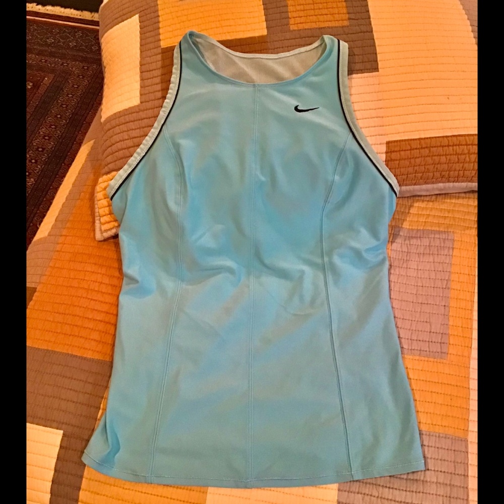 Nike Built-in-Bra Racerback Top Slim Fit M